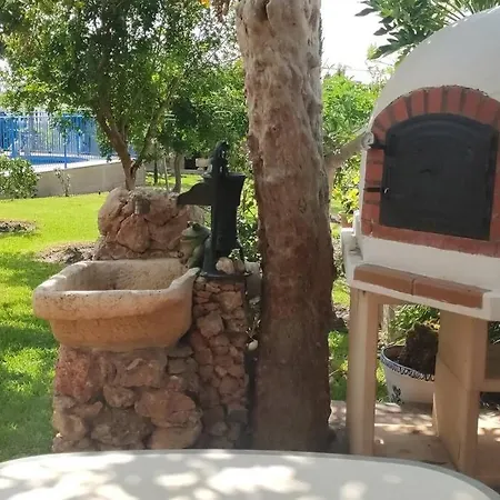 Aguilas Villa