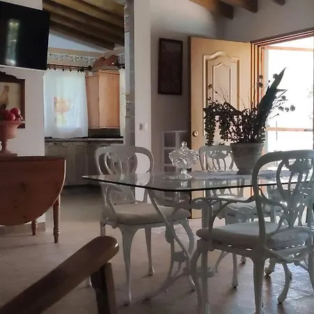 Villa Aguilas